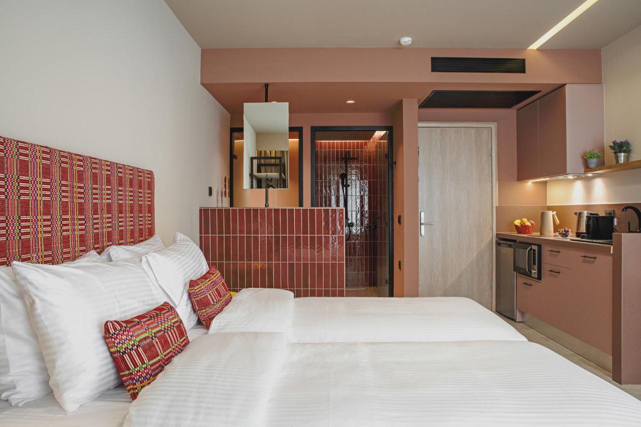 Pavo Art Hotel Ираклио Екстериор снимка